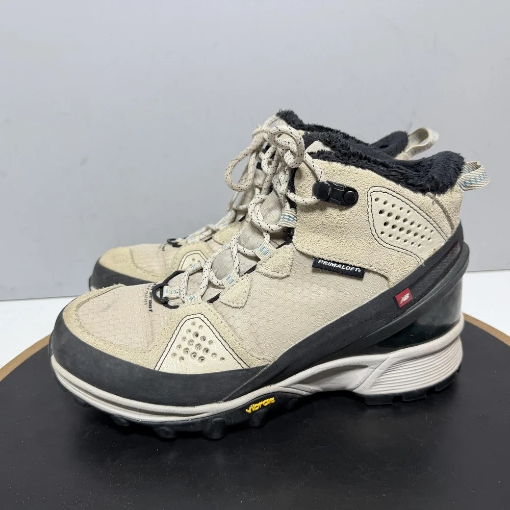 New Balance Boots Womens Size 7.5B Beige Suede Primaloft Vibram Winter Hiking